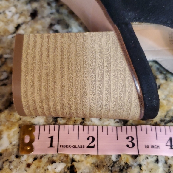 XOXO Eden Block-Heel Dress Sandals - Picture 7 of 9